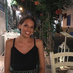 Meet your Posher, Emily